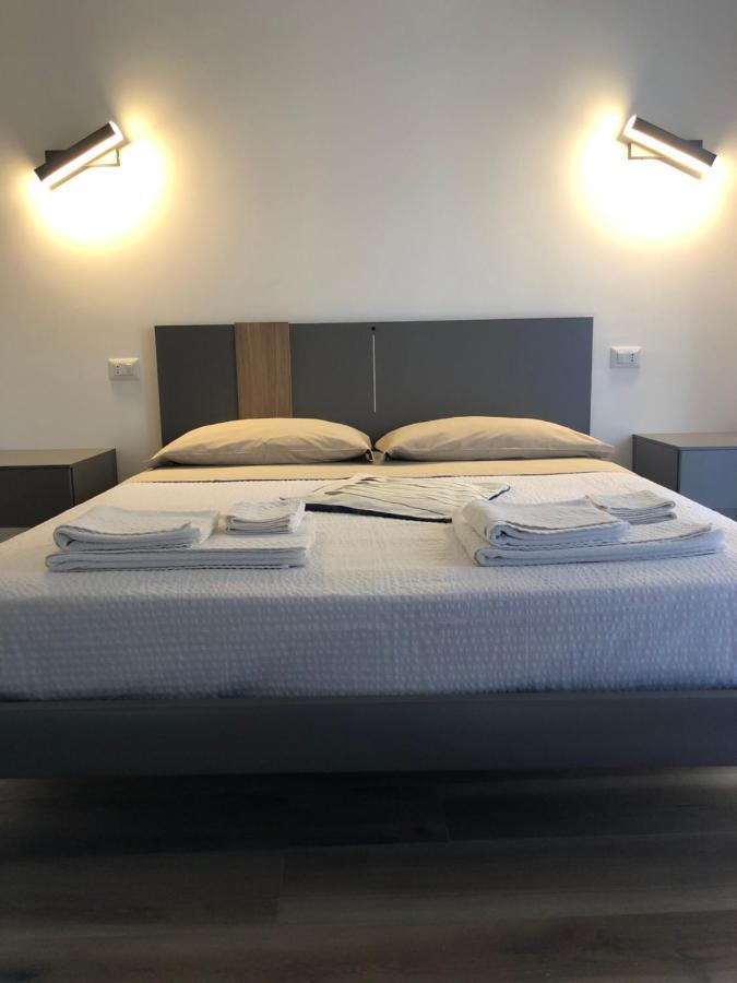 A Due Passi Dalla Scalinata Rooms Кальтаджироне Экстерьер фото
